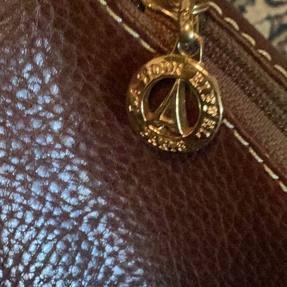 La Tour Eiffel Brand - Picture 5 of 6